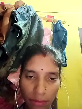 Snapshot of Punam_jindal chatting on 12/01/25, 04:06 Punam jindal online show from 12/01/25, 04:06