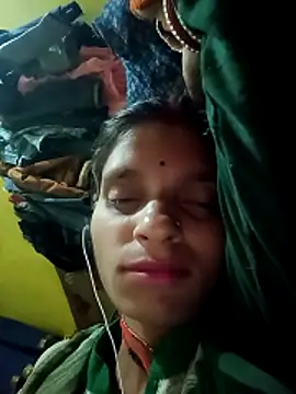 Snapshot of Punam_jindal chatting on 12/01/25, 04:12 Punam jindal online show from 12/01/25, 04:12