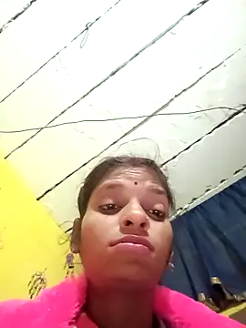 Snapshot of Punam_jindal chatting on 12/15/25, 11:09 Punam jindal online show from 12/15/25, 11:09