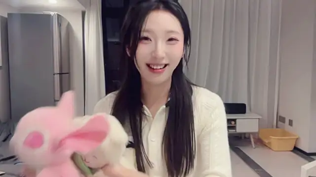 ZhaoZhao-ZM online show from 09/11/25, 02:06