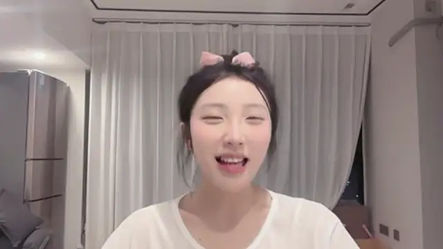 ZhaoZhao-ZM online show from 09/17/25, 01:02