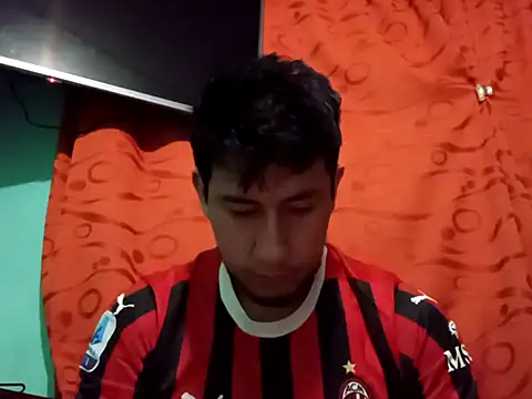 True Di online show from 10/05/25, 02:21