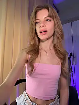 Snapshot of mari__papi chatting on 05/15/26, 03:41 mari papi online show from 05/15/26, 03:41