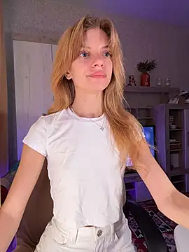 Snapshot of mari__papi chatting on 07/25/26, 12:36 mari papi online show from 07/25/26, 12:36