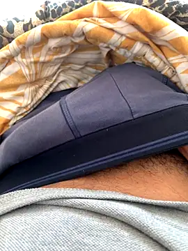 Snapshot of dicktime90 chatting on 11/22/25, 05:17 dicktime90 online show from 11/22/25, 05:17