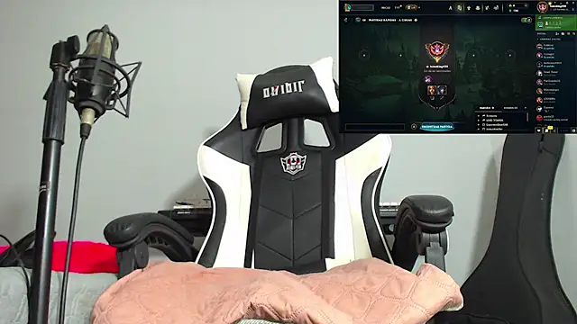 dereck karter online show from 12/06/24, 03:19