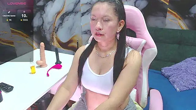 mia wetts online show from 10/08/25, 07:22