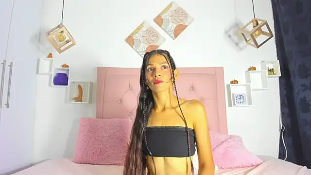 Mia Suarezzz online show from 10/29/25, 11:28