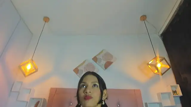 Mia Suarezzz online show from 11/05/25, 10:32