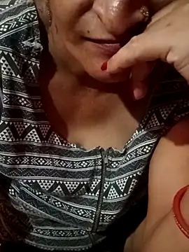 Snapshot of Pyasibaby0987 chatting on 10/15/25, 10:15 Pyasibaby0987 online show from 10/15/25, 10:15