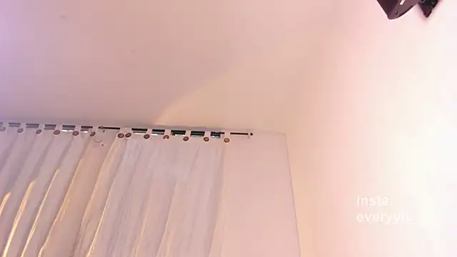 Sweet poetryy online show from 06/08/26, 11:05
