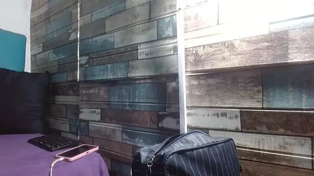 Yesamin Stone18 online show from 04/06/26, 12:06