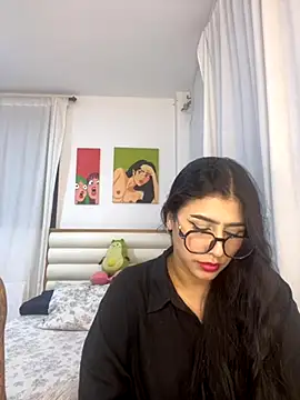Snapshot of Sweet_and_Rous0 chatting on 10/03/25, 03:58 Sweet and Rous0 online show from 10/03/25, 03:58