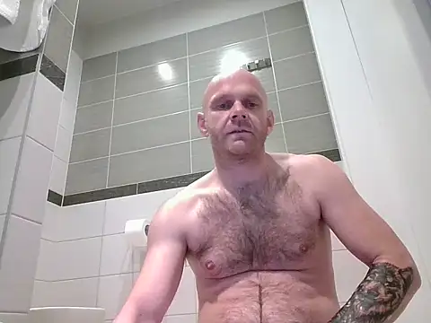 Snapshot of AlphaMax34 chatting on 11/09/25, 03:38 AlphaMax34 online show from 11/09/25, 03:38