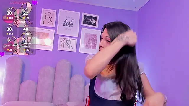 lucrecia sucker online show from 11/26/25, 08:10