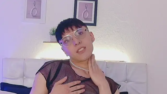 Snapshot of Breidyhard chatting on 09/10/25, 03:50 Breidyhard online show from 09/10/25, 03:50