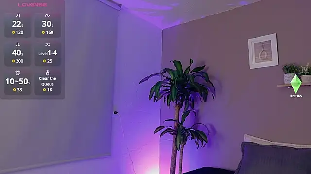 Snapshot of Breidyhard chatting on 10/11/25, 04:12 Breidyhard online show from 10/11/25, 04:12