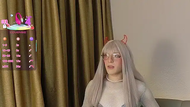 Snapshot of Breidyhard chatting on 10/25/25, 05:15 Breidyhard online show from 10/25/25, 05:15