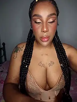 Queen Amara online show from 04/15/26, 03:57