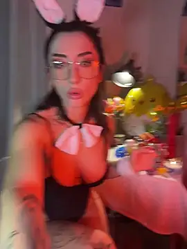 nikkaanderic online show from 04/01/26, 07:00