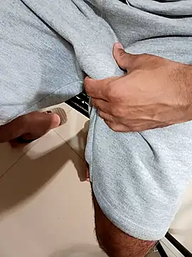 Gallo001 online show from 12/20/25, 01:56