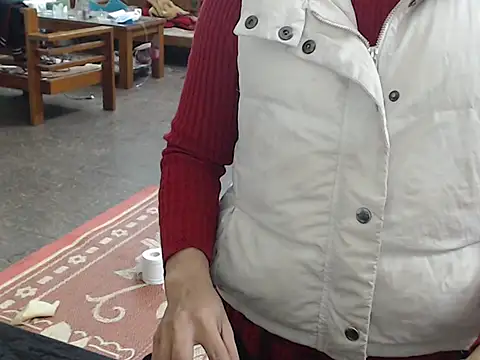 Ami 8x online show from 11/30/25, 02:10