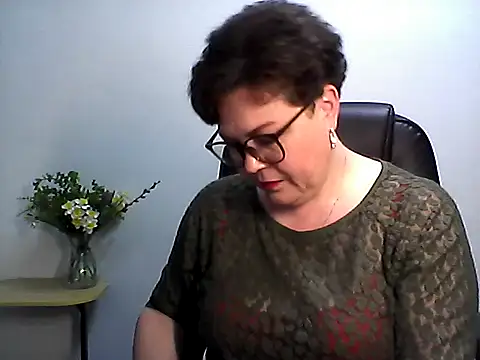 EllaLove2277 online show from 04/13/26, 11:59