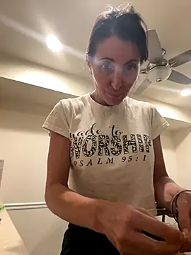 Snapshot of NurseStephania chatting on 09/23/25, 11:30 NurseStephania online show from 09/23/25, 11:30