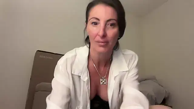 Snapshot of NurseStephania chatting on 10/19/25, 03:29 NurseStephania online show from 10/19/25, 03:29