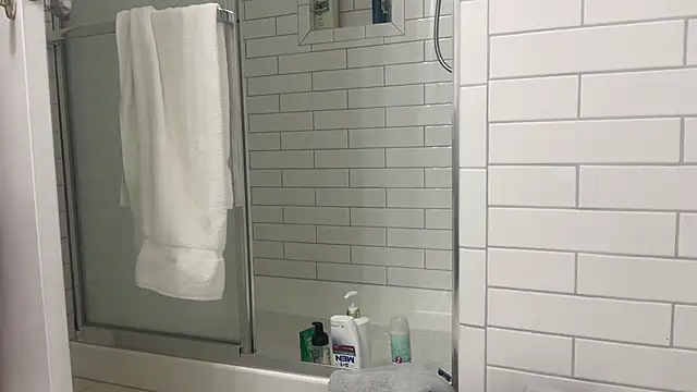 NurseStephania online show from 11/29/25, 04:48