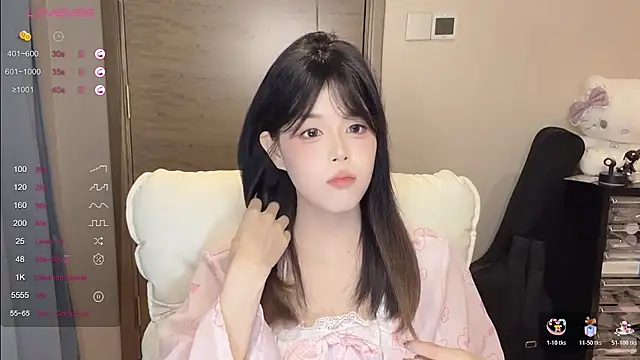 Koi-00 online show from 11/05/25, 03:56