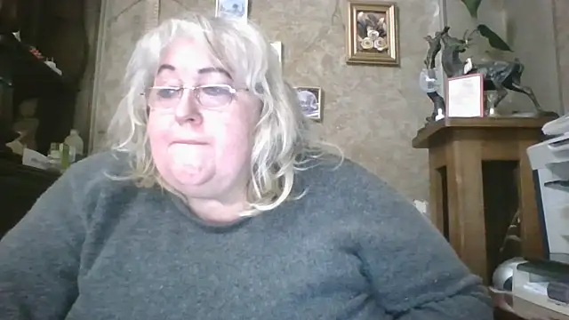 Lala-Love56 online show from 12/13/25, 07:53