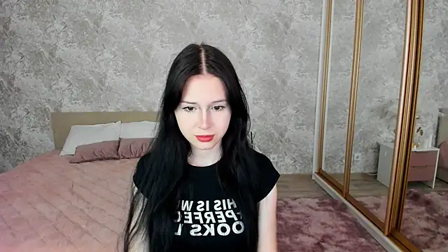 VioletHarme online show from 04/20/26, 05:16