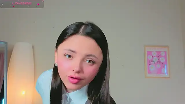 OliviaKis  online show from 09/17/25, 07:10