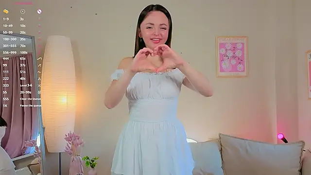 OliviaKis  online show from 09/26/25, 07:23