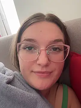 Bellatrisssaa online show from 09/10/25, 08:25