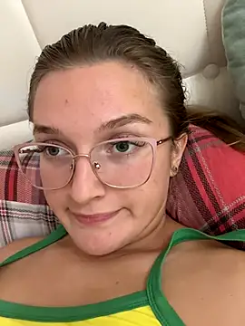 Bellatrisssaa online show from 09/18/25, 08:44