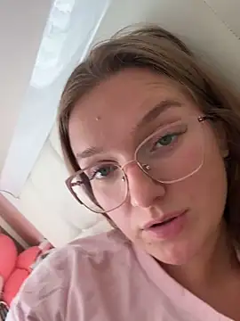 Bellatrisssaa online show from 09/21/25, 09:55