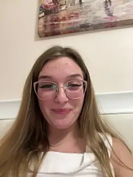 Bellatrisssaa online show from 12/16/25, 04:23