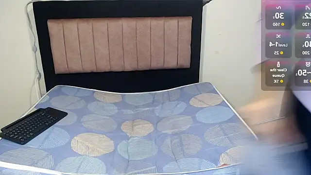 Valeryxs online show from 12/15/25, 08:13