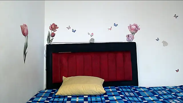 Valeryxs online show from 04/22/26, 01:12