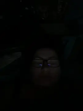 Snapshot of Vilvet777 chatting on 10/18/25, 05:32 Vilvet777 online show from 10/18/25, 05:32