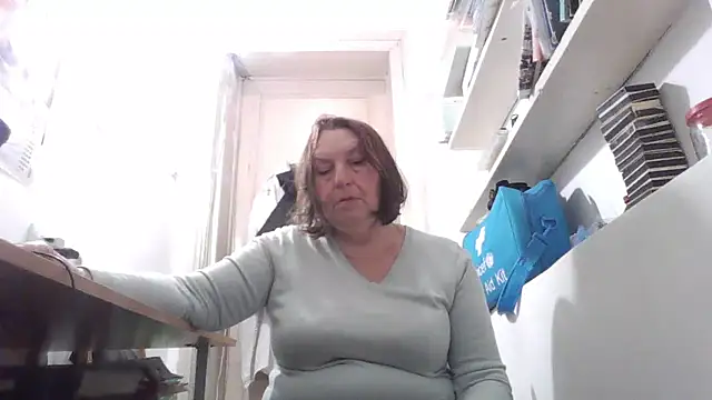 AnnaLive570 online show from 04/22/26, 04:26