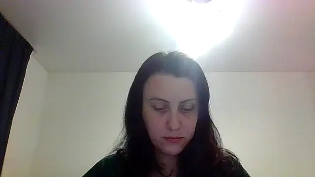 Snapshot of Nyrella chatting on 11/12/25, 04:29 Nyrella online show from 11/12/25, 04:29