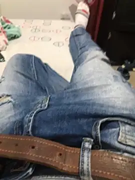 elpeluchenegroxxx3 online show from 02/18/26, 01:45