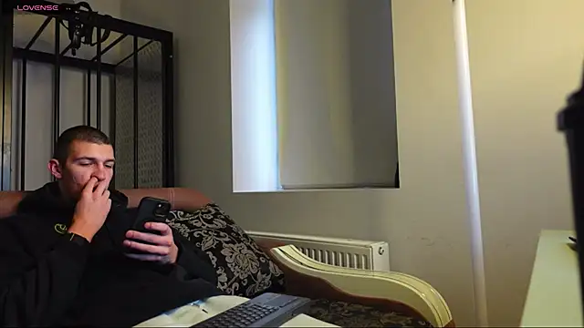 Snapshot of Ryan_Dozer chatting on 11/19/25, 07:30 Ryan Dozer online show from 11/19/25, 07:30