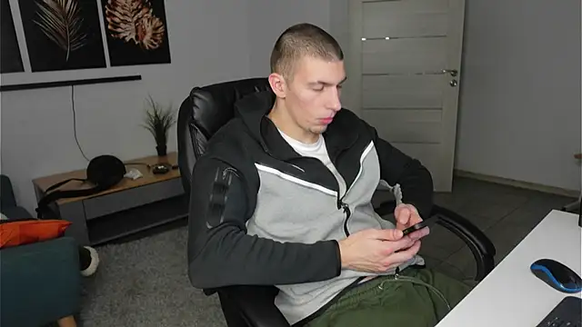 Ryan Dozer online show from 01/06/26, 07:12