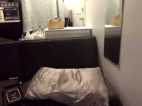 littyleesh1 online show from 11/13/25, 10:41