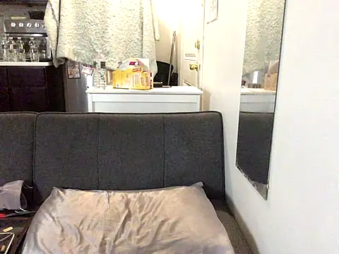 littyleesh1 online show from 12/04/25, 05:28