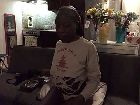 littyleesh1 online show from 04/24/26, 09:01